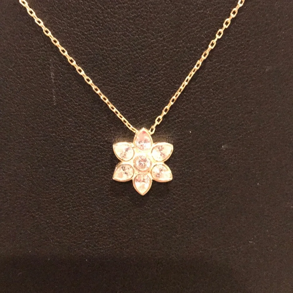 Forever Sterling (f) NWOT  Flower CZ Necklace